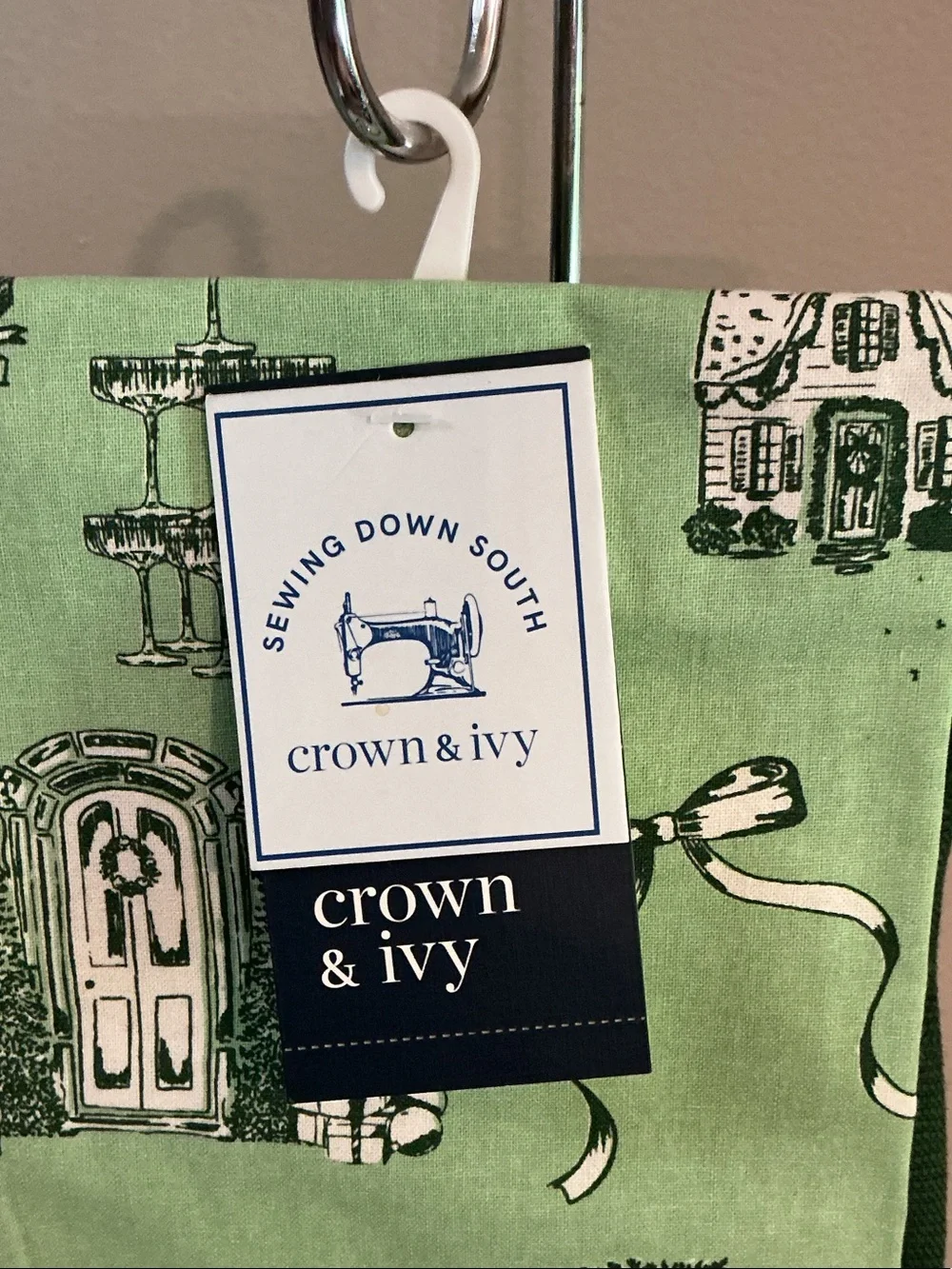 crown & ivy x Sewing Down South NWT Light Green Holiday Print Kitchen Towel Set